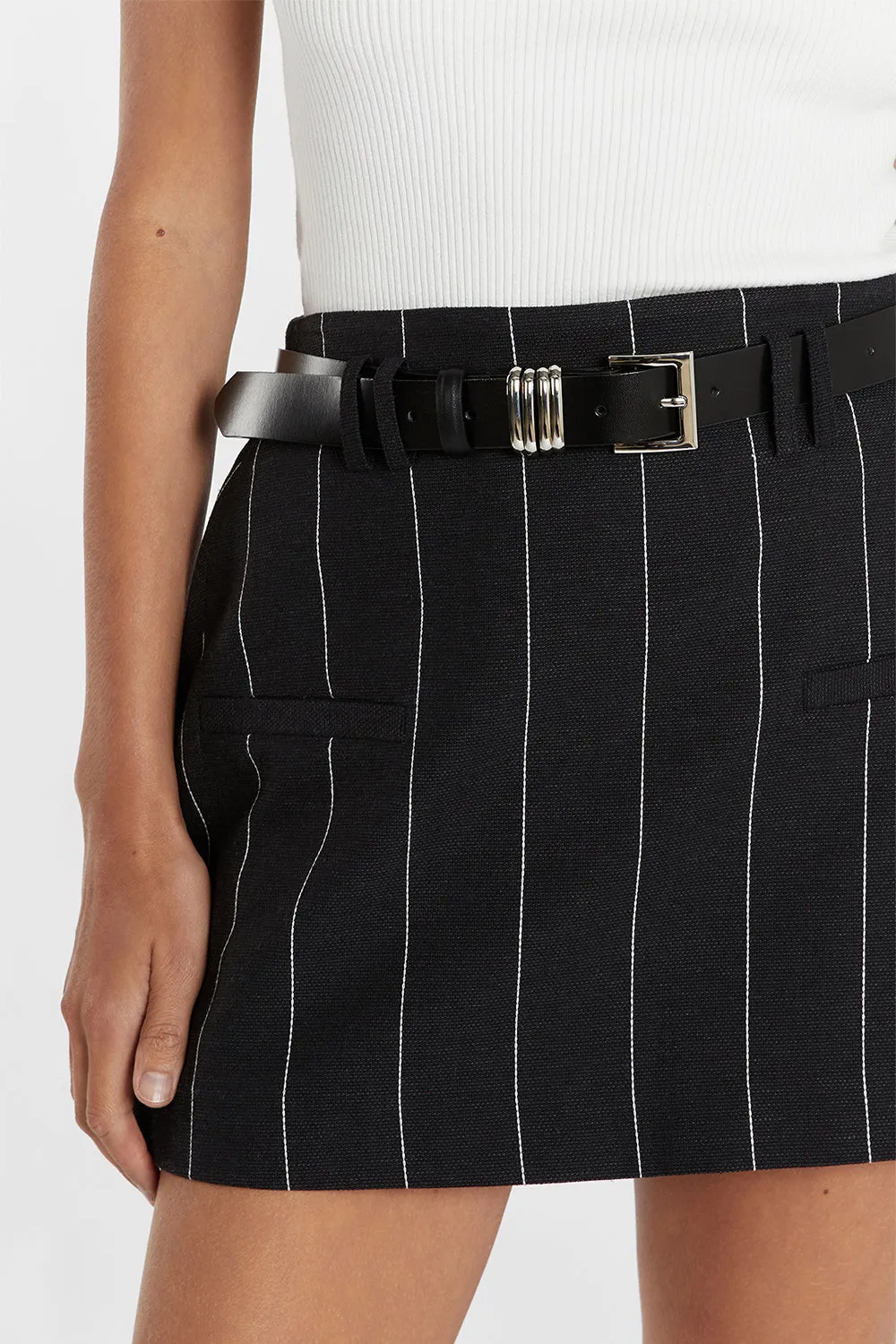 CARA BLACK PINSTRIPE SKORT