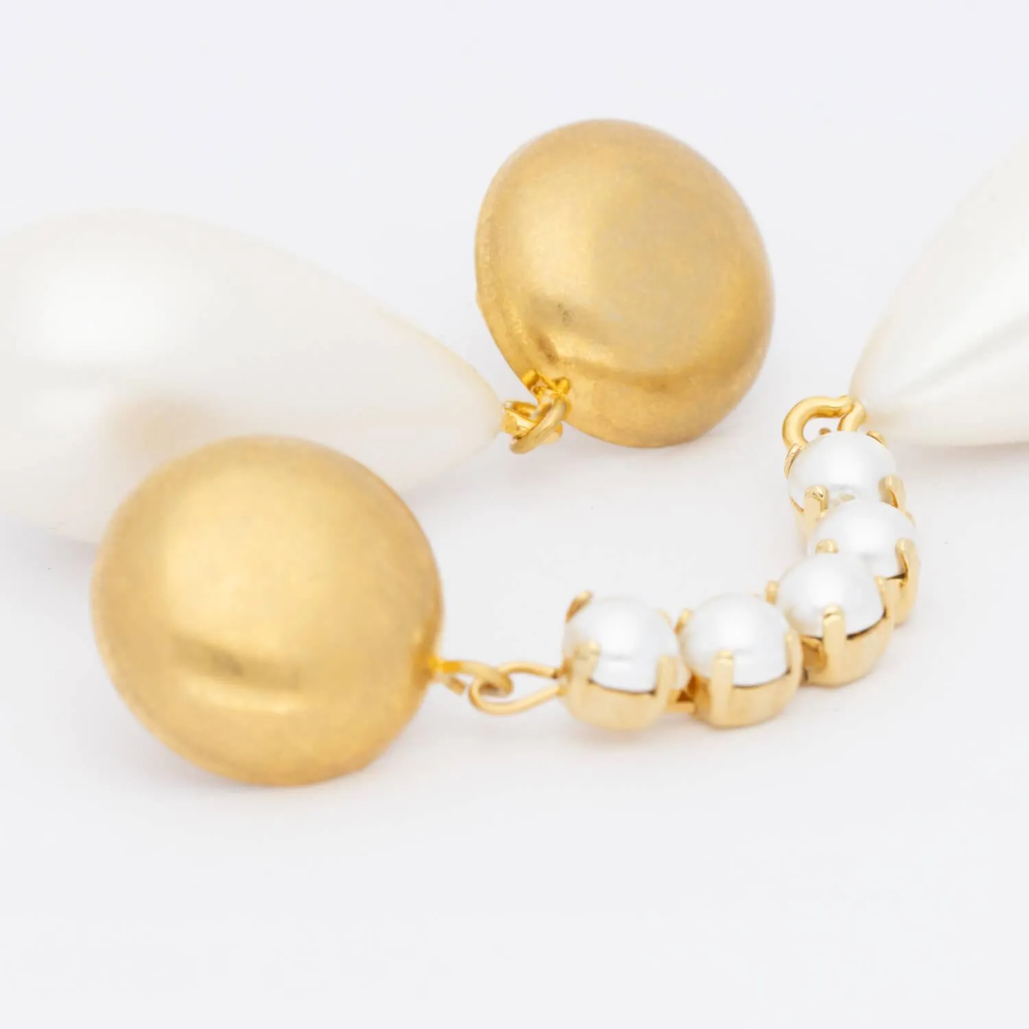 Irregular Pearl Earring Pearl